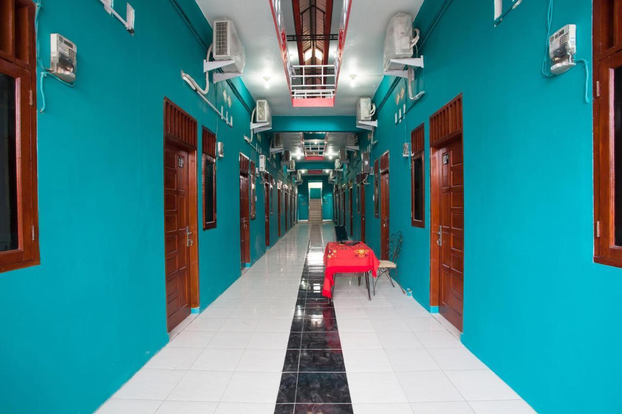 Oyo 1978 Pondok Indah Residence 棉兰 外观 照片