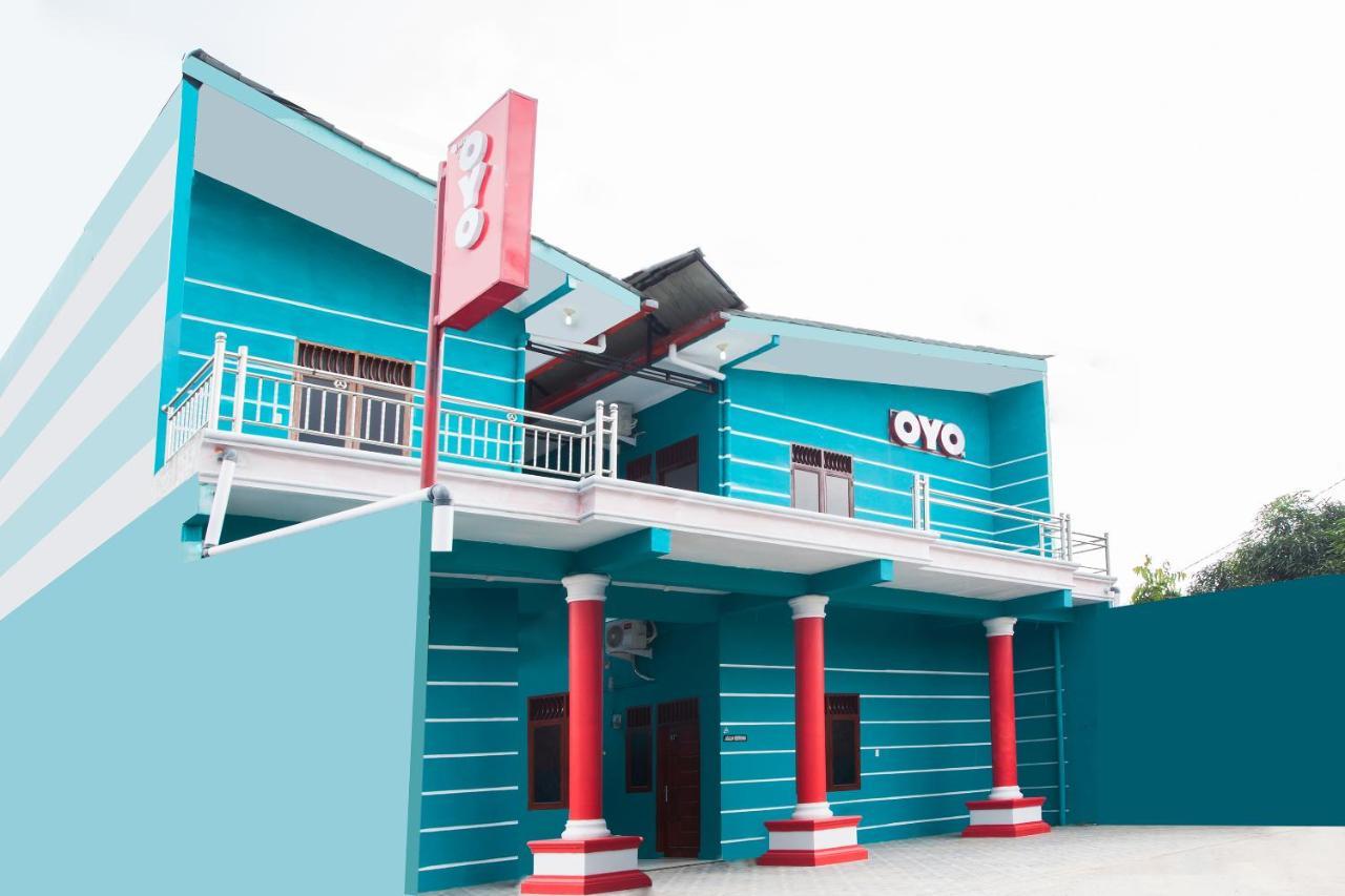Oyo 1978 Pondok Indah Residence 棉兰 外观 照片