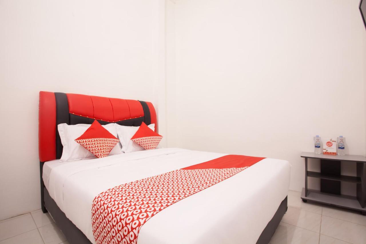 Oyo 1978 Pondok Indah Residence 棉兰 外观 照片